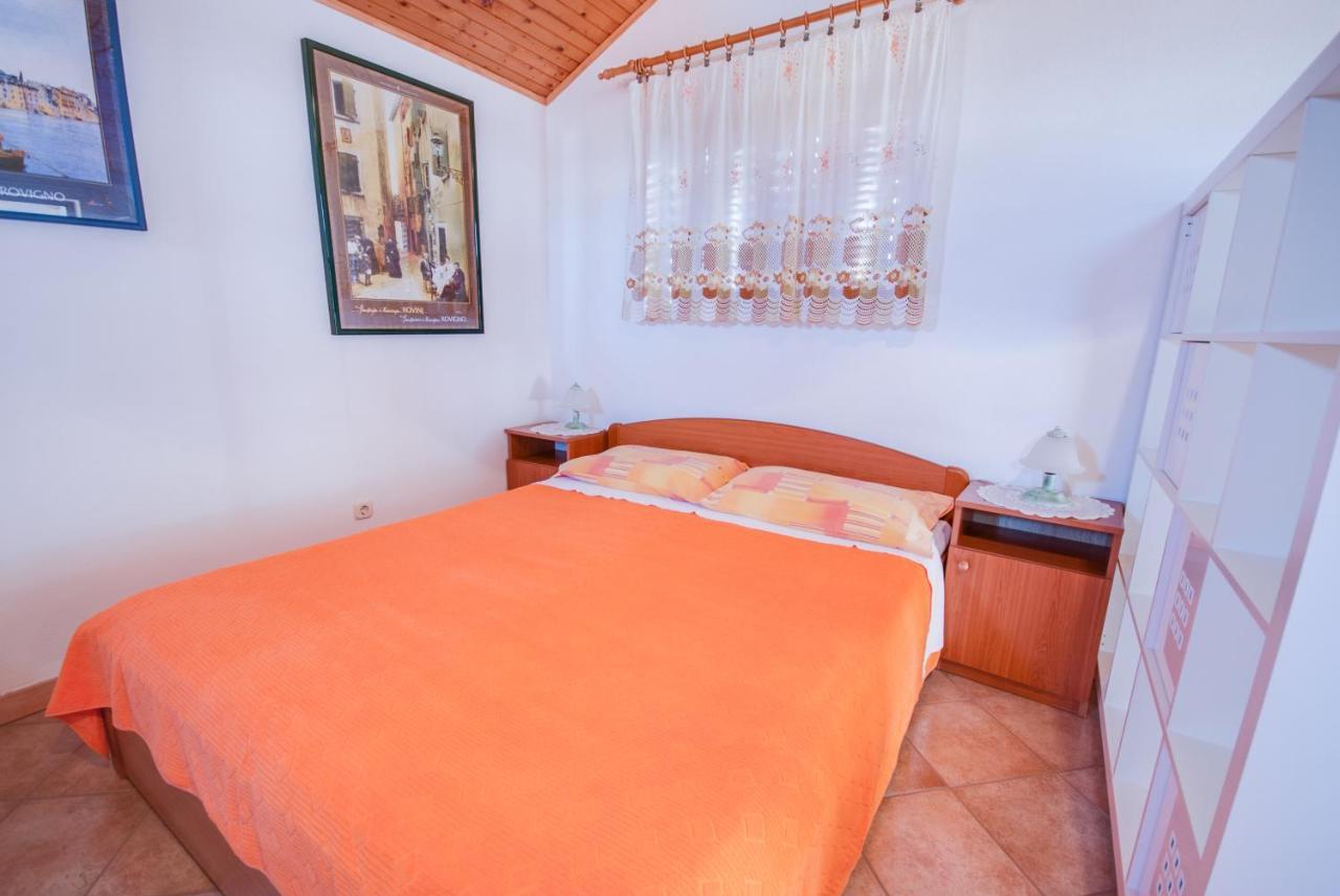 Haus Roko Apartment Ровин Екстериор снимка