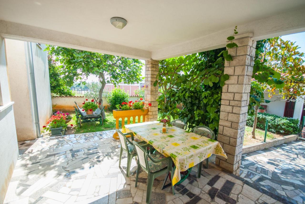 Haus Roko Apartment Ровин Екстериор снимка