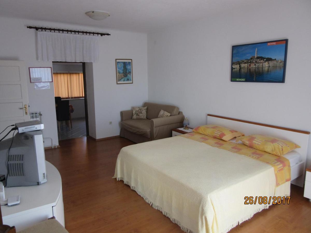 Haus Roko Apartment Ровин Екстериор снимка